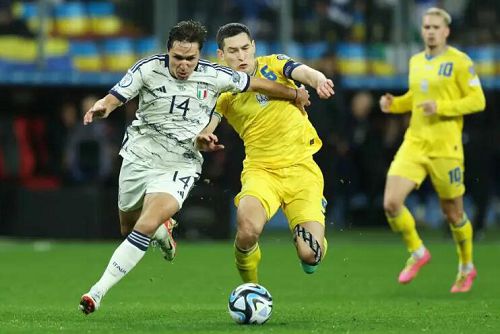  英超争冠风云：阿森纳曼城激战正酣，内维尔深度剖析局势